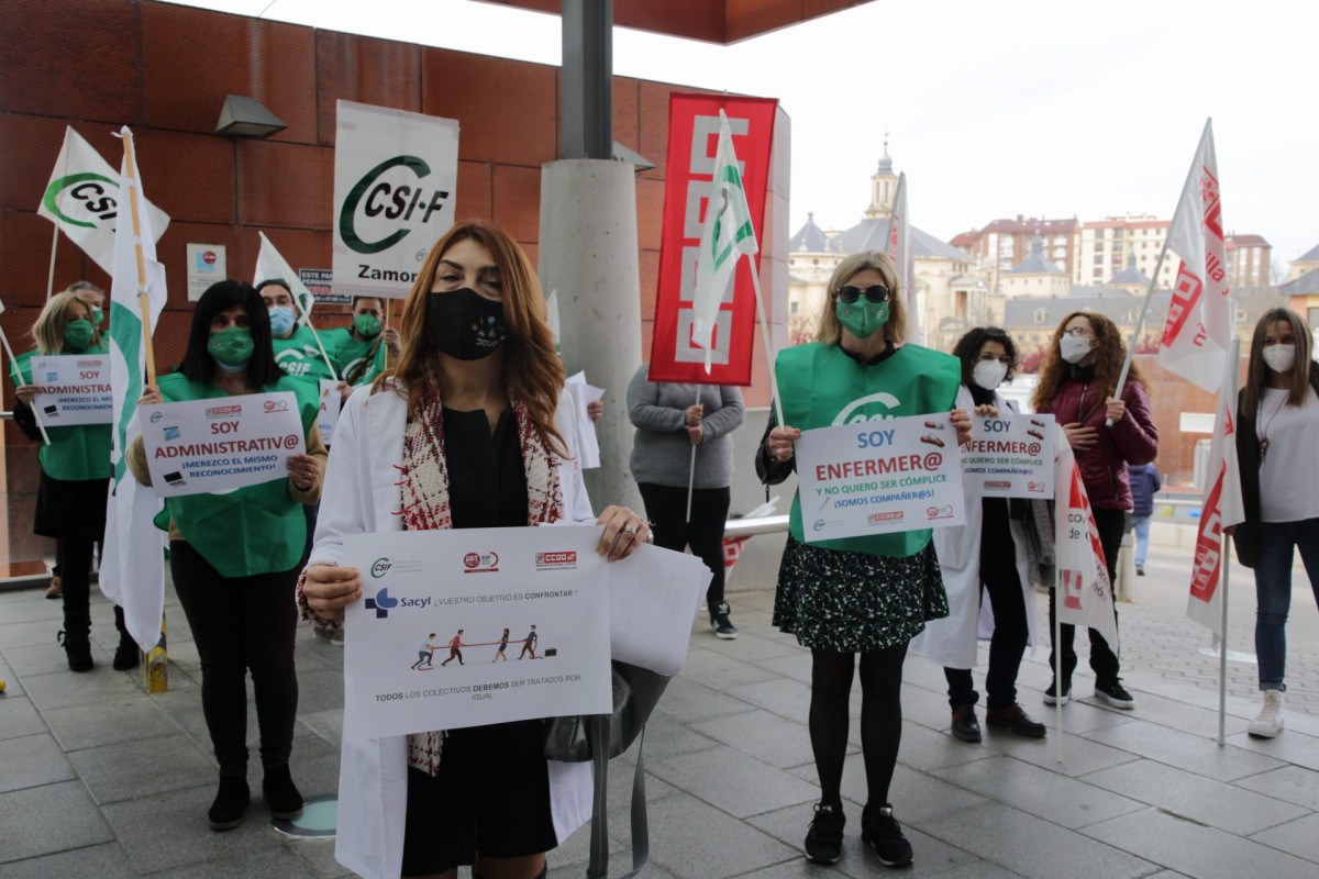 Concentraciu00f3n de los sanitarios de Zamora 2