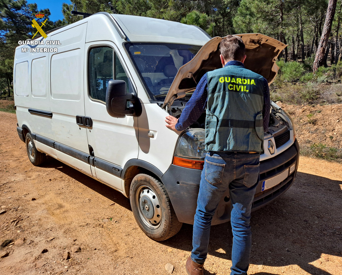 Dos detenidos por robar dos perros y una furgoneta en Leu00f3n