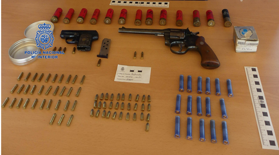 Detenidas tres personas por tenencia ilu00edcita de armas en Ponferrada
