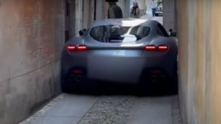 Ferrari atrapado