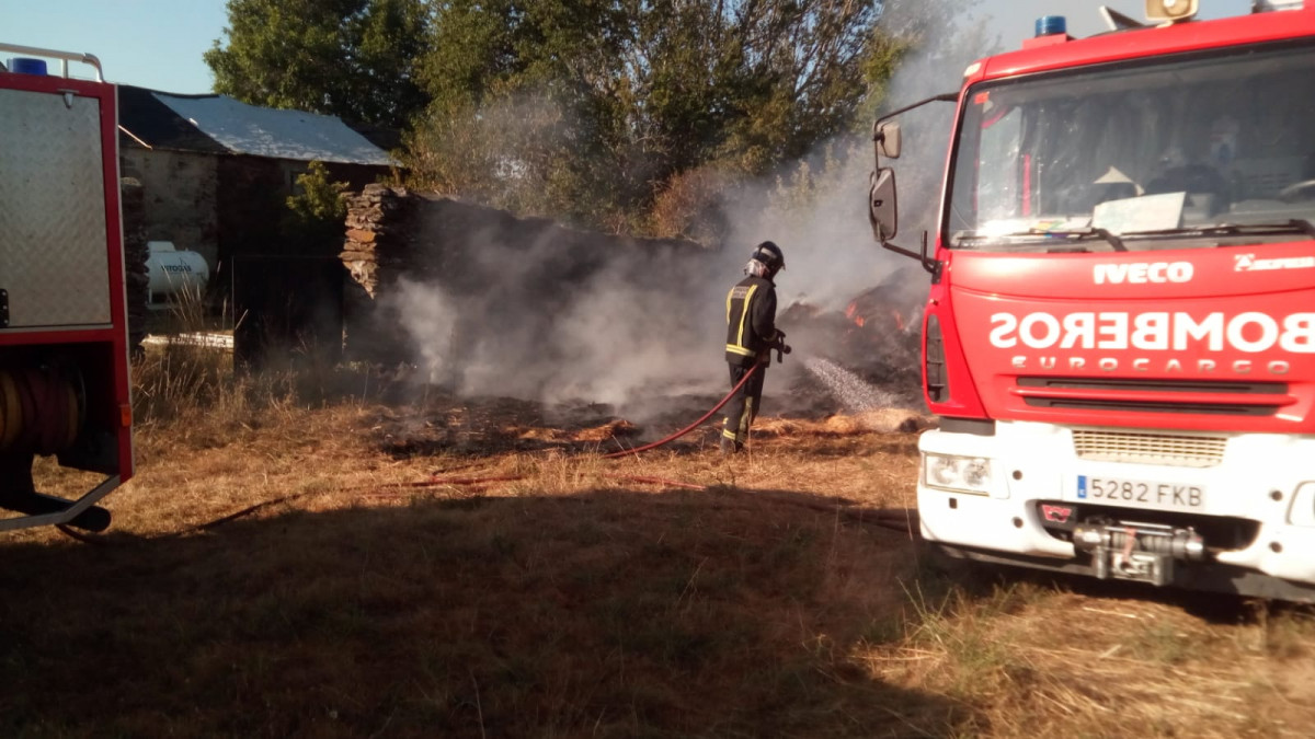 Incendio en Barrio de Lomba