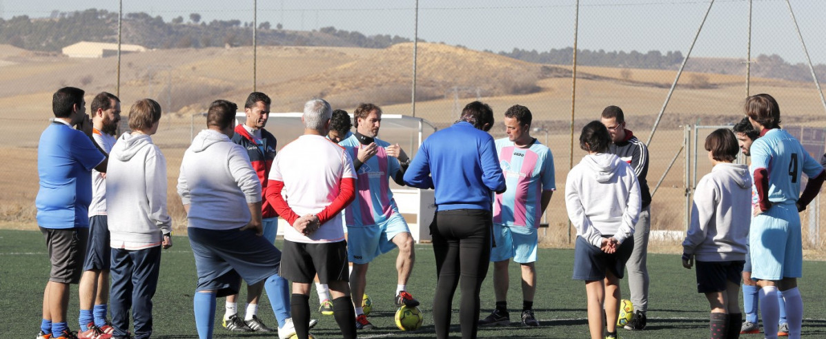 25 escuela futbol para todos adultos