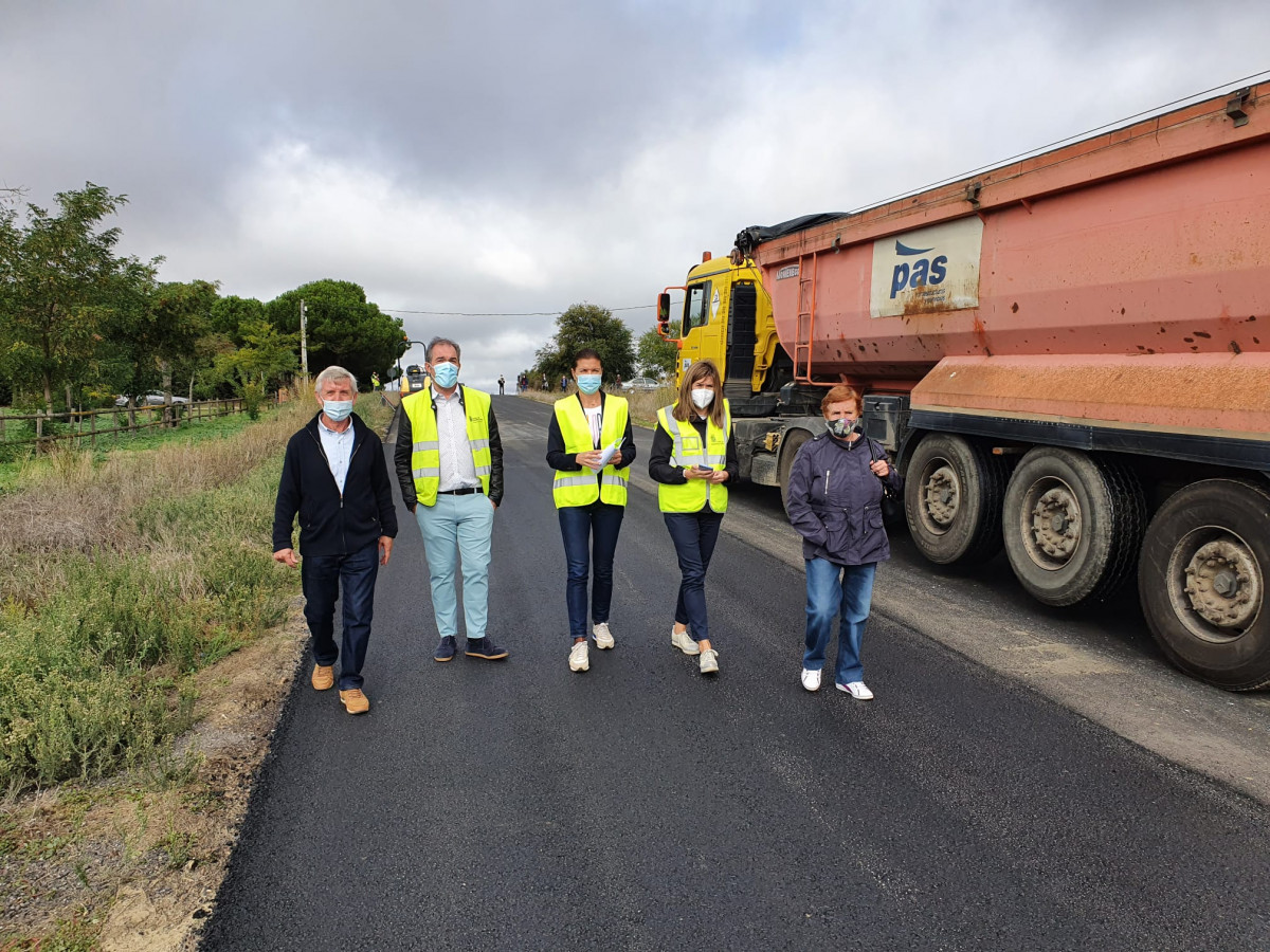 Clara San Damiu00e1n en las obras de la carretera ZA 610