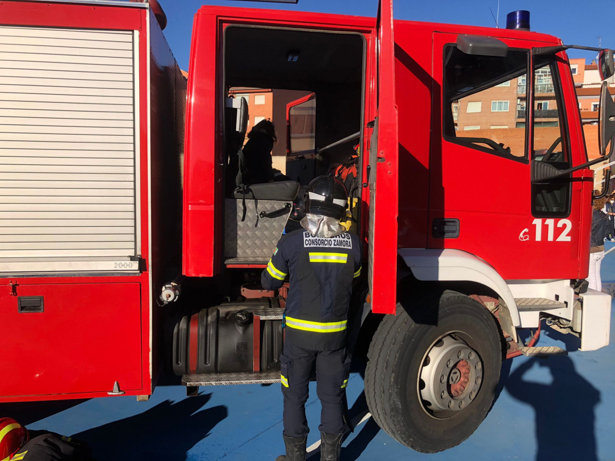 Simulacro de incendio en un colegio de Benavente