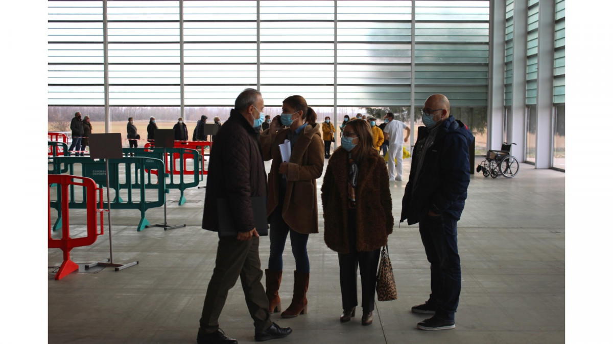 La delegada con jefes de secciu00f3n en la visita a IFEZA