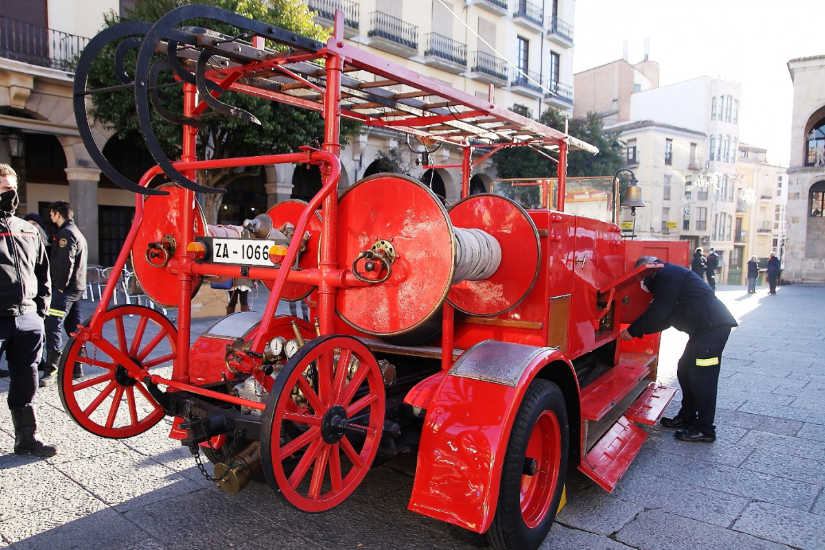 Camiu00f3n Bomberos 7