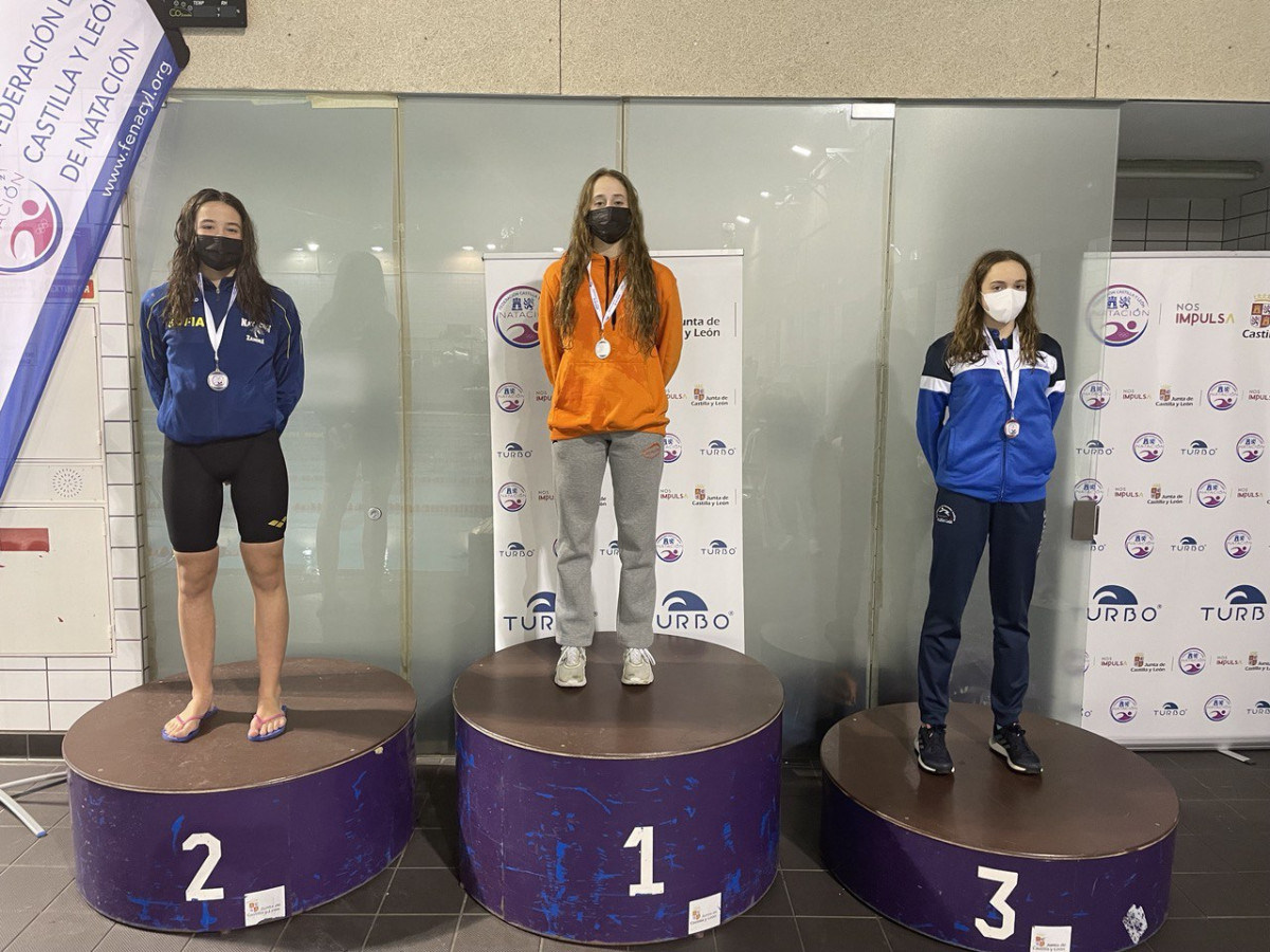 Sofu00eda Plata 200 estilos, CD Nataciu00f3n Zamora