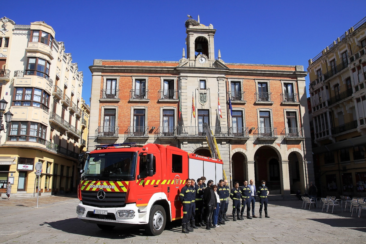 Camiu00f3n Bomberos 5