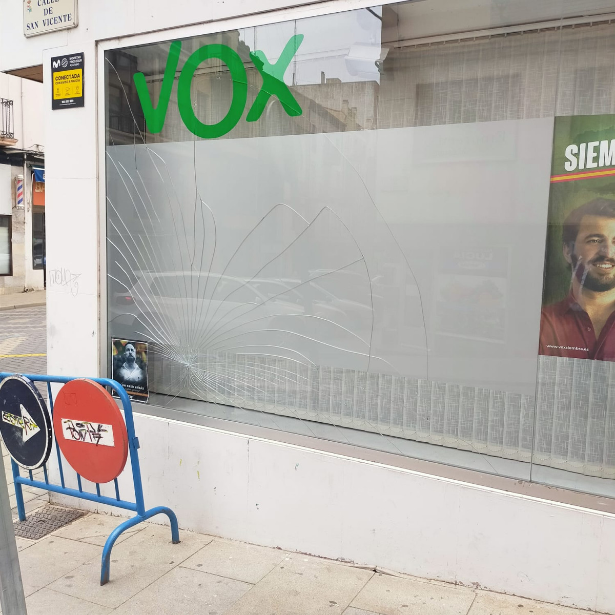 Vandalismo Vox Zamora 2