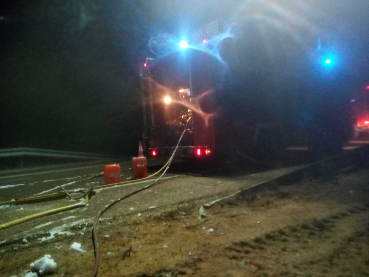 Incendio camiu00f3n sentido Benavente 3