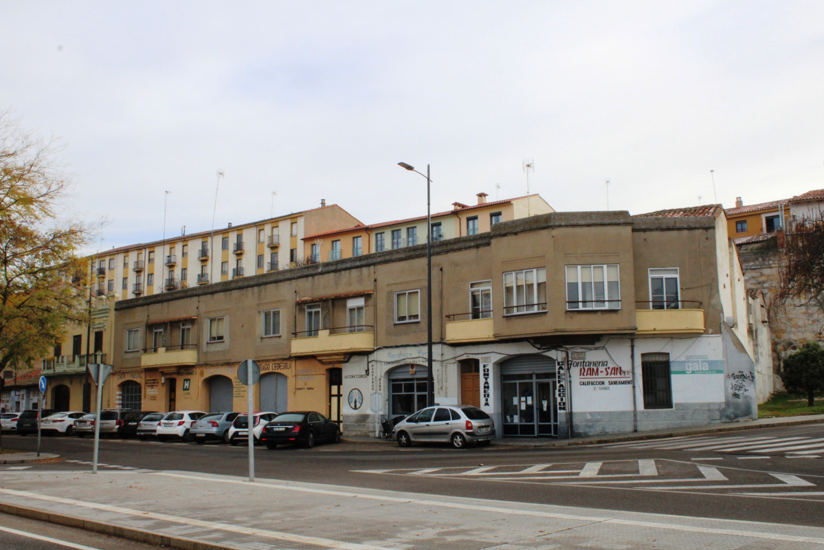 Edificios Avda. Feria 43 49