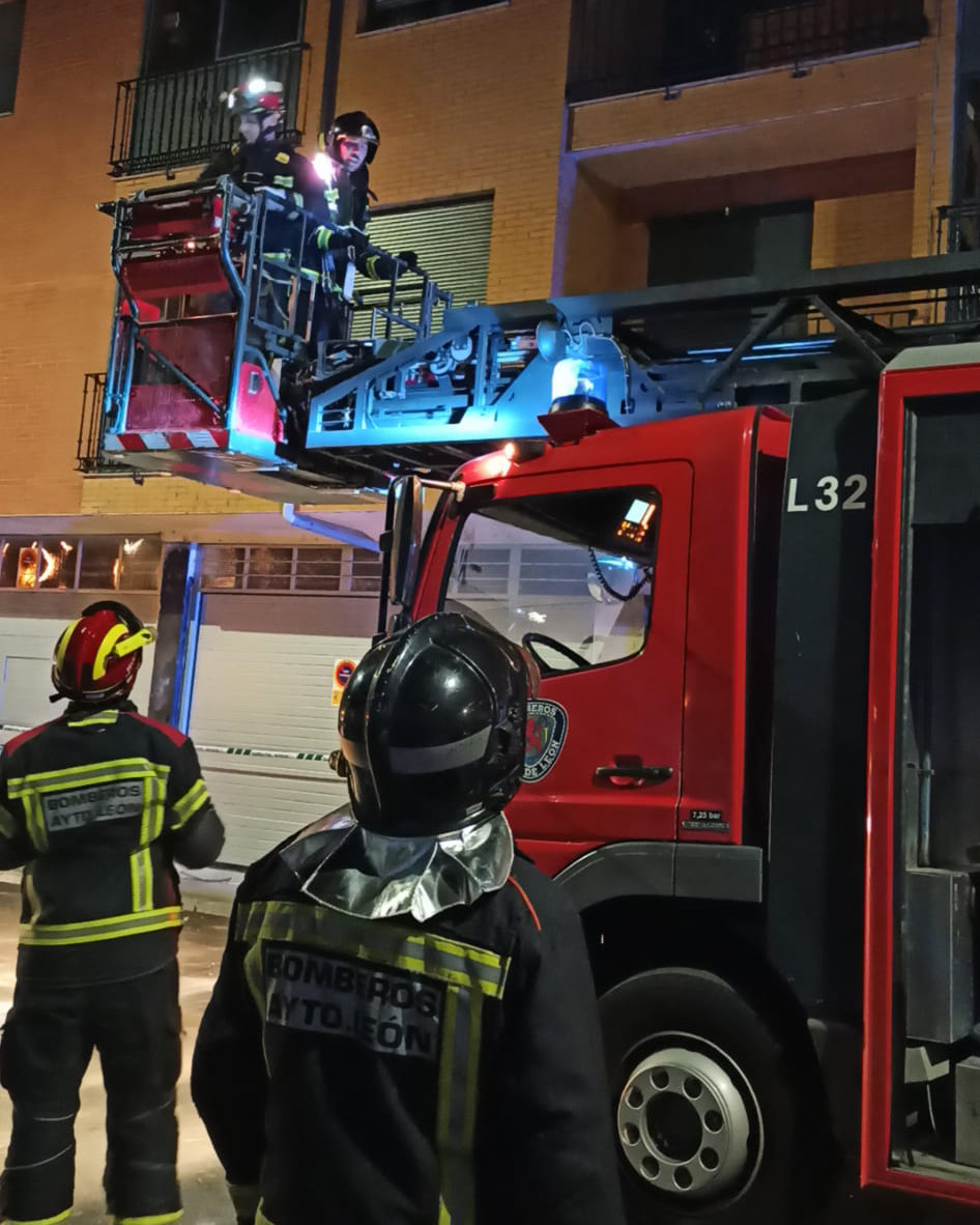 Explosiu00f3n en una vivienda de La Bau00f1eza