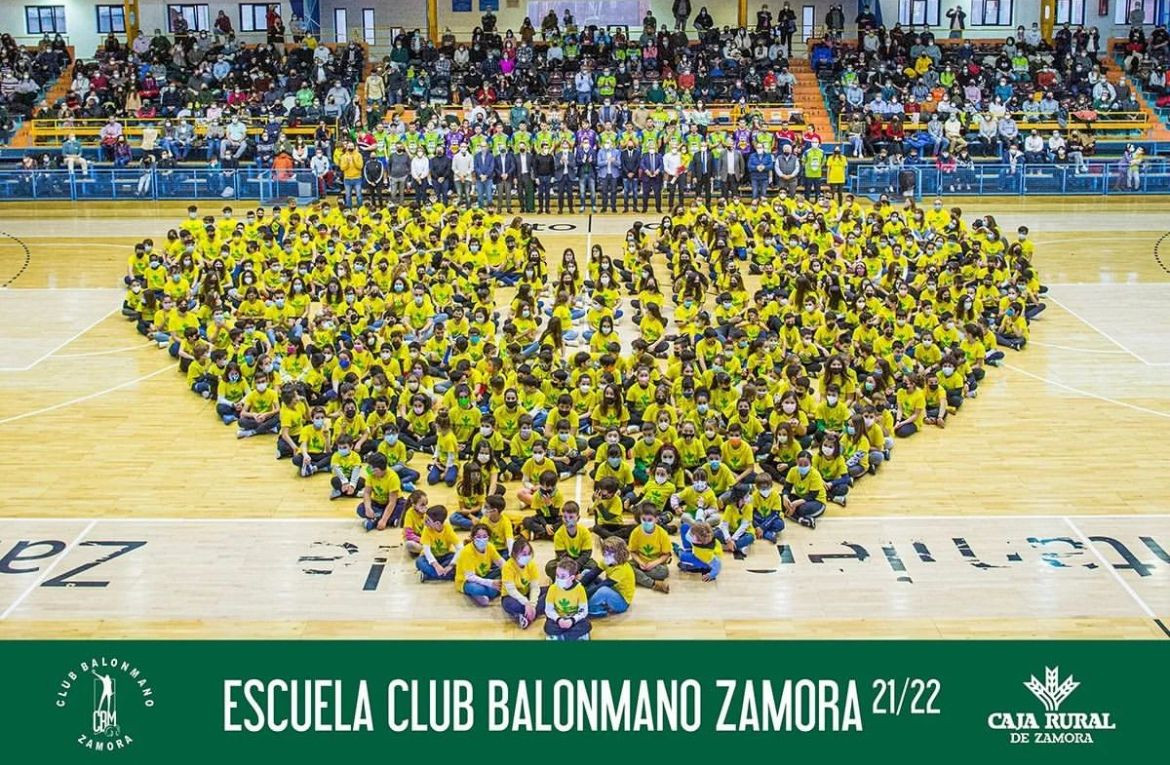 FOTOGRAFu00cdA ESCUELA BALONMANO ZAMORA 21 22