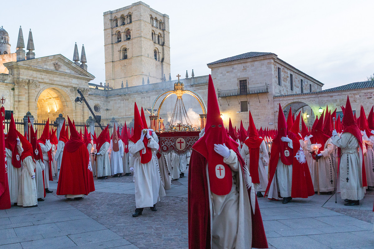 J. L. Leal  ICAL. Desfile procesional de la Real Hermandad del Santu00edsimo Cristo de las Injurias