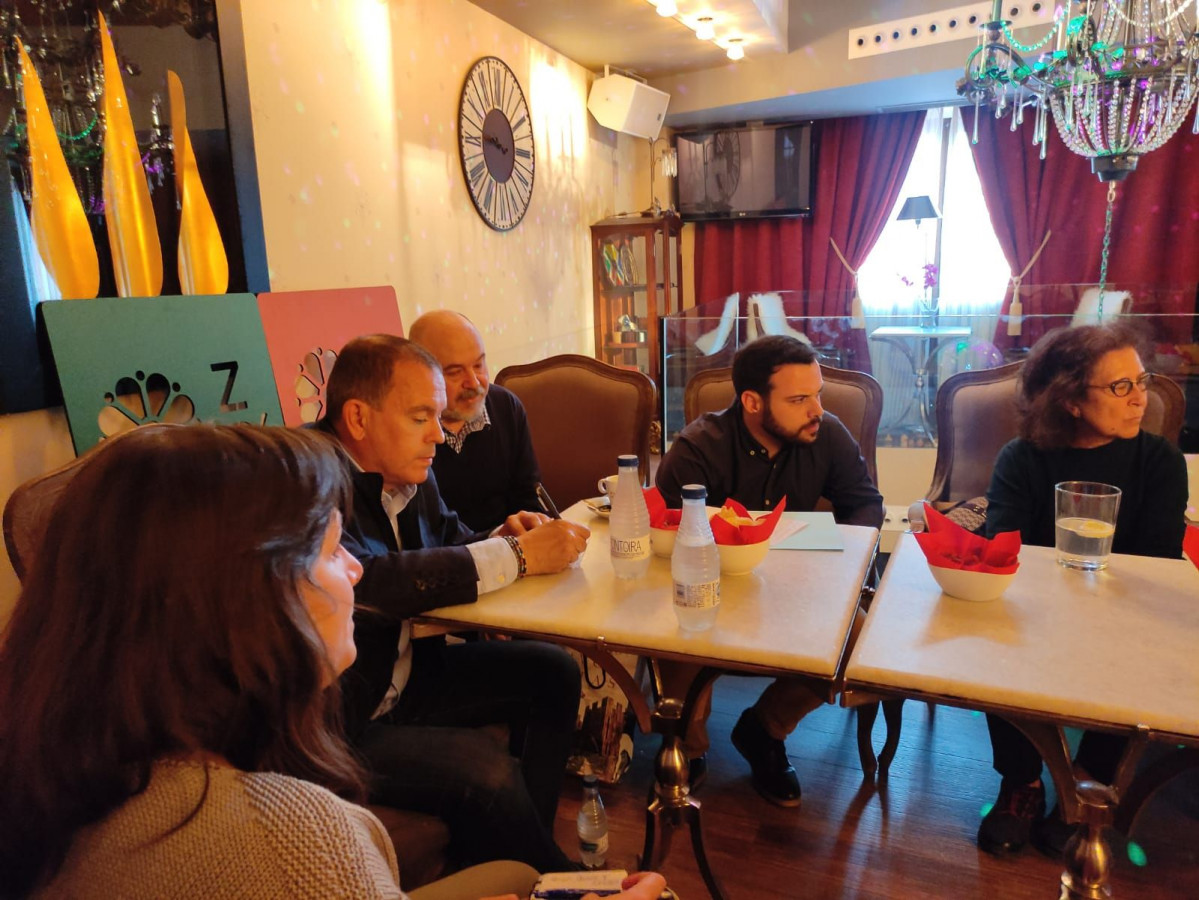 Francisco Requejo y miembros de Zamora Su00ed en la reuniu00f3n con guu00edas de turismo de Zamora