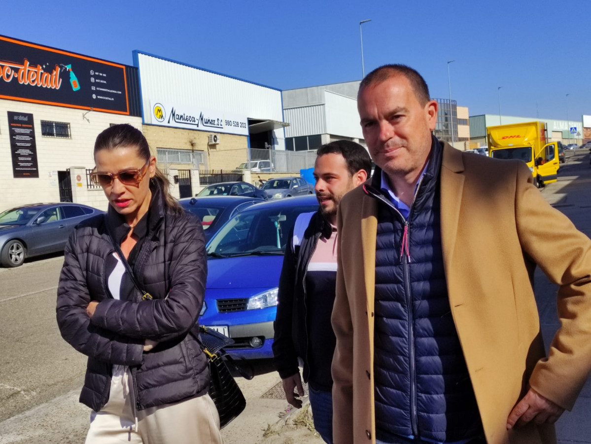 Francisco Requejo, junto a parte de su equipo, visitan los polu00edgonos industriales de Zamora