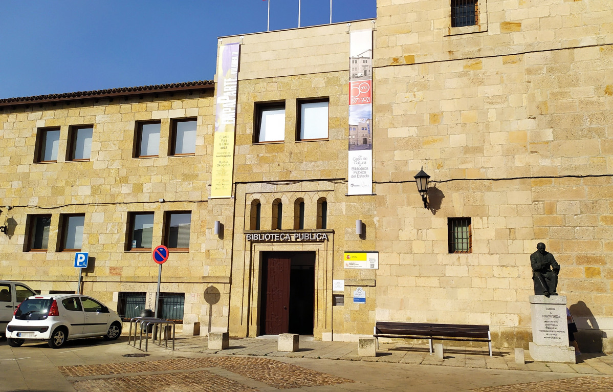 Foto archivo de la Biblioteca Publica Zamora,0
