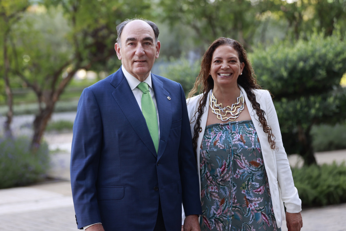 Ignacio Galan, presidente de Iberdrola y Patricia Zurita de Birdlife International (1)