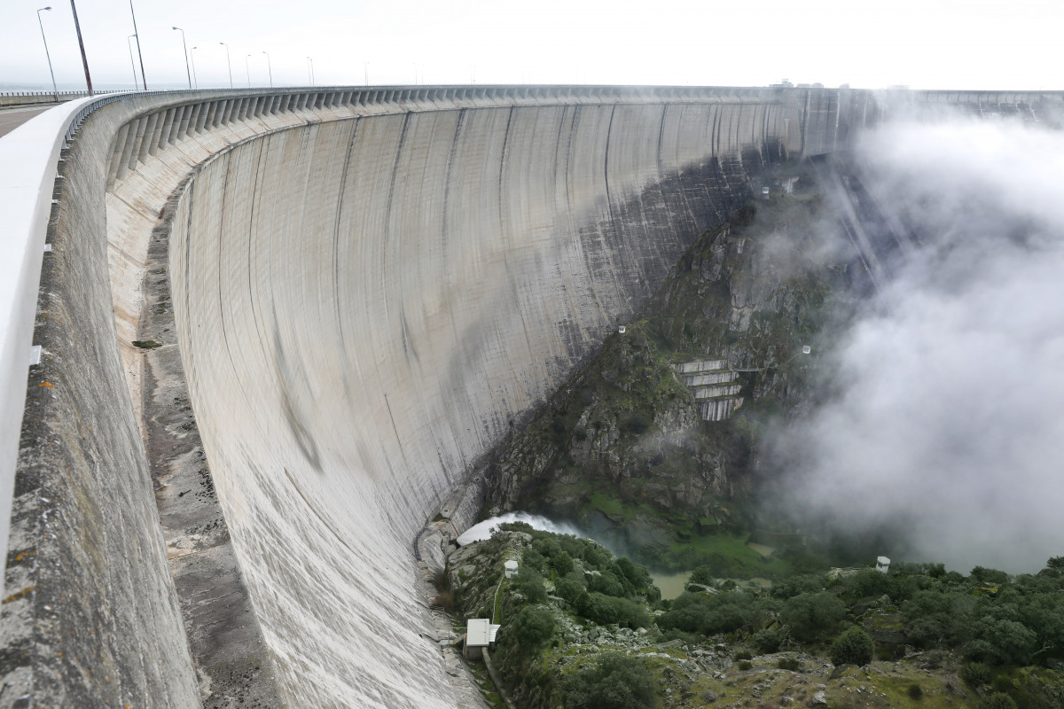 2023 07.  Presa de Almendra   Iberdrola