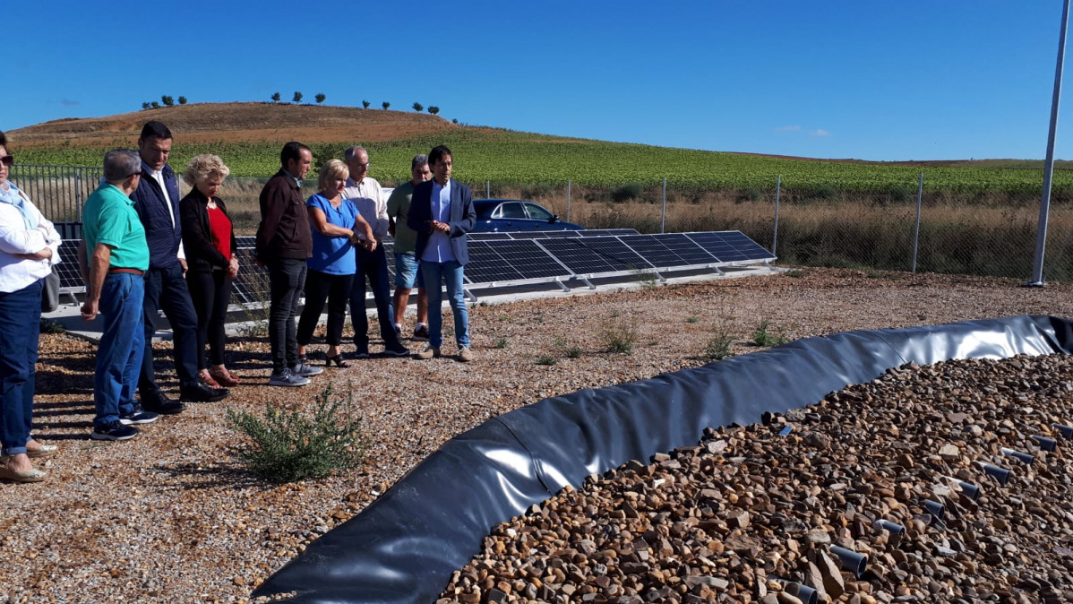 Delegada visita obras EDAR en Fuentes de Ropel