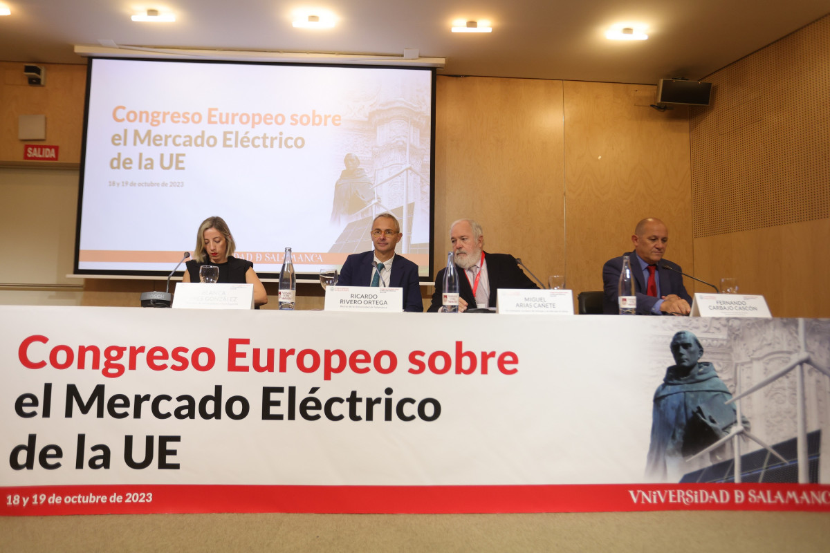 2023 10 18.  Ares, Rivero, Arias Cau00f1ete y Carbajo  Congreso elu00e9ctrico USAL