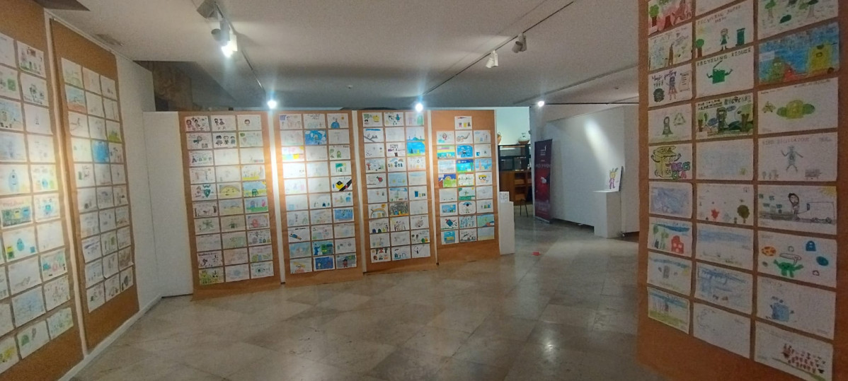 Reciclaje. Exposiciu00f3n dibujos Alhu00f3ndiga