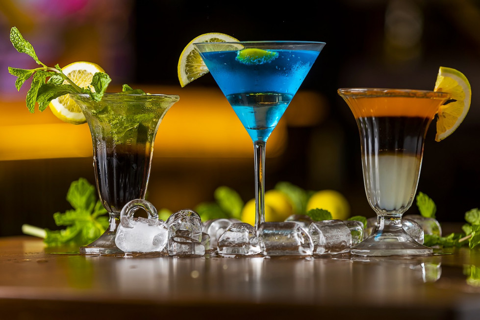 Cocktail drinks 6950673 1280