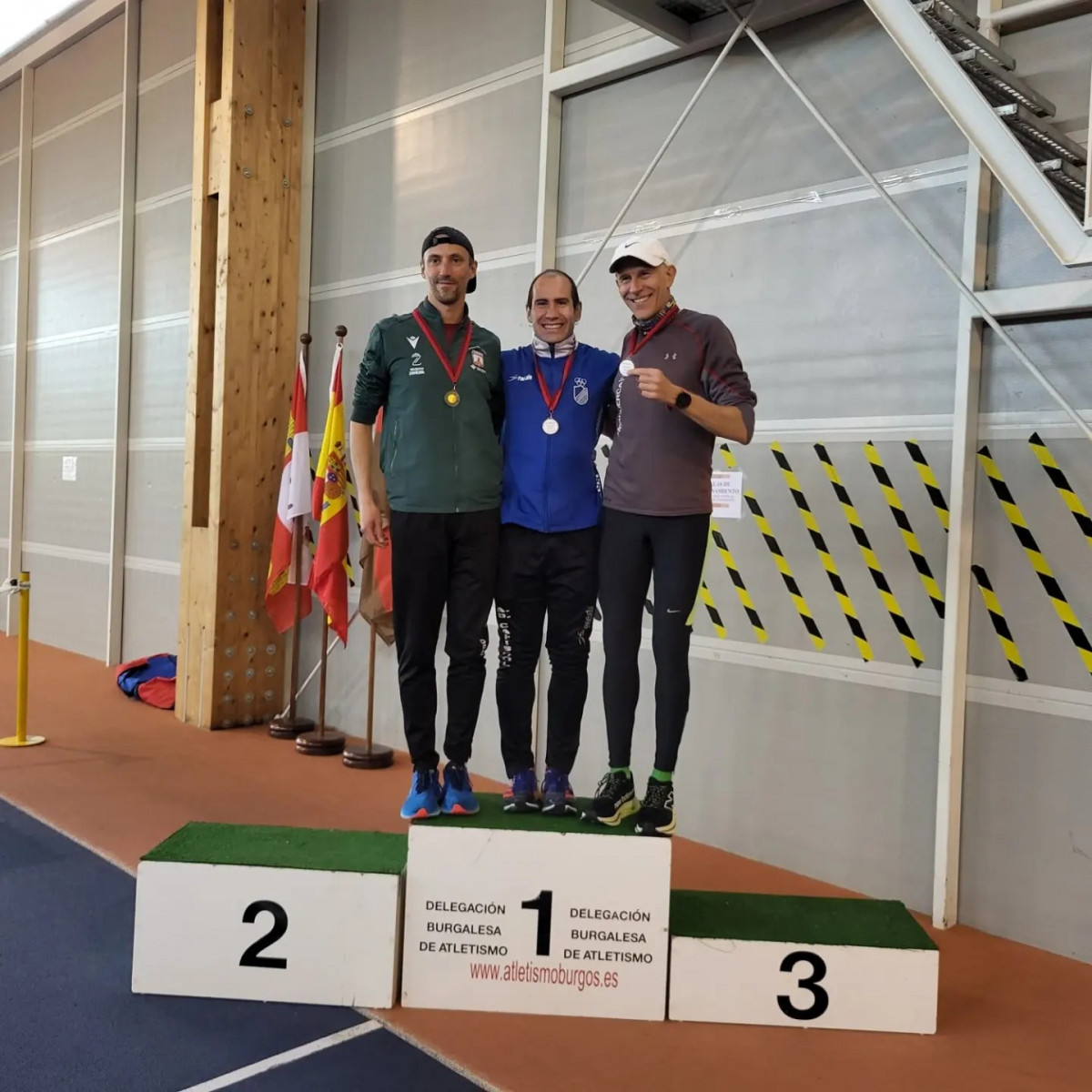 Podio de los 800 ml. en el Cto Provincial de Burgos, Jorge Diez