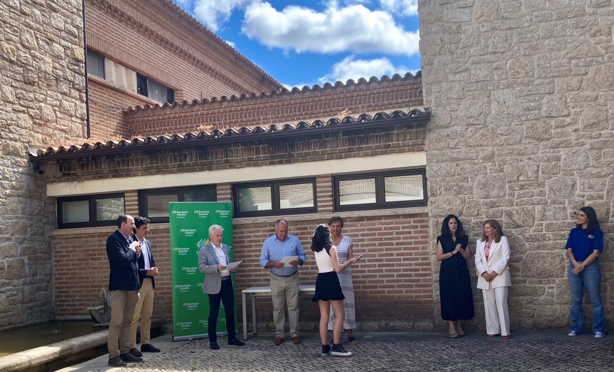 2024 07 11.  Gonzu00e1lez, Martu00edn y Rodru00edguez de Tembleque entregan los diplomas a los alumnos excelentes de CYL