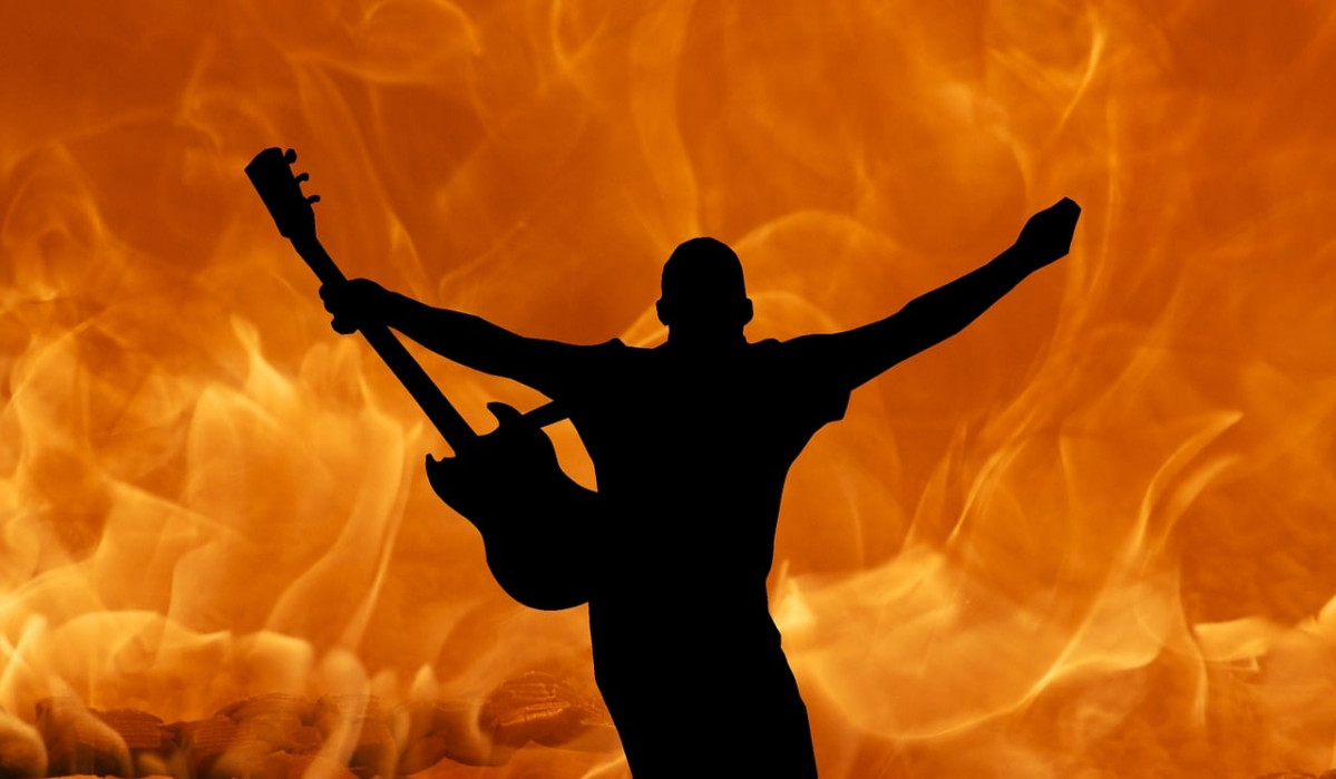 Guitar 1015750 1280