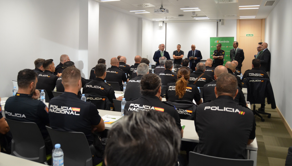 2024 09 18.  Iberdrola forma a Policia Nacional