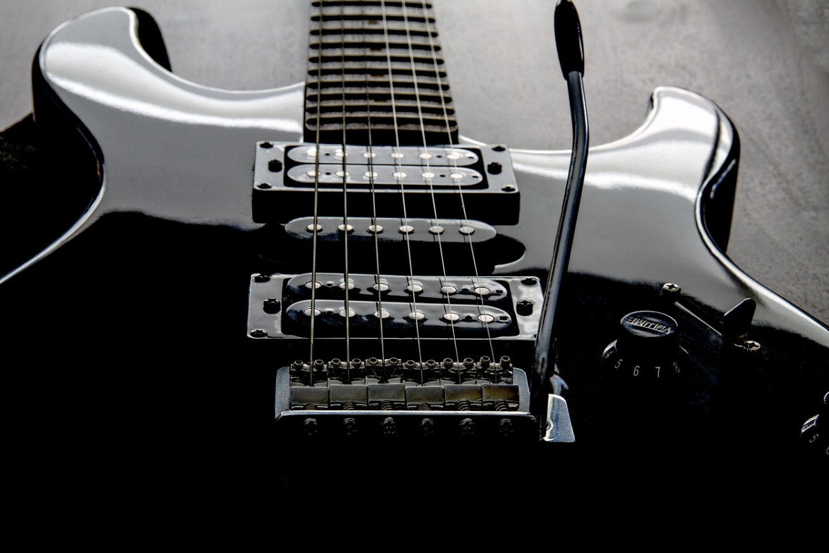 Guitar 2472245 1280