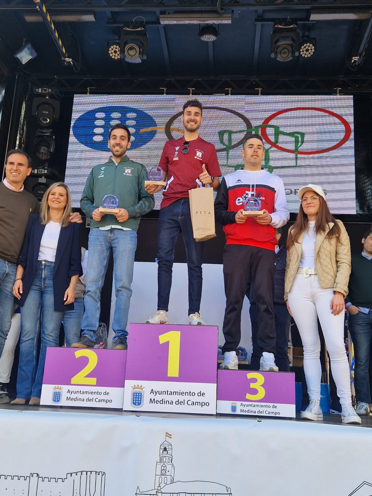 Podio categoria Senior Media Maraton