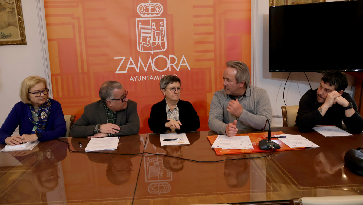 Firma Convenio Ayuntamiento U.C. Owen (1)