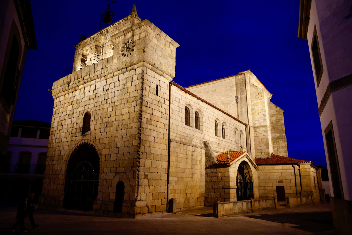 2025 05 12.  San Pedro ad Vincula estrena iluminaciu00f3n sostenible
