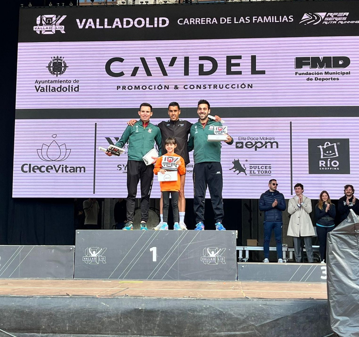 PODIO M35 CARRERA DE LA FAMILIA