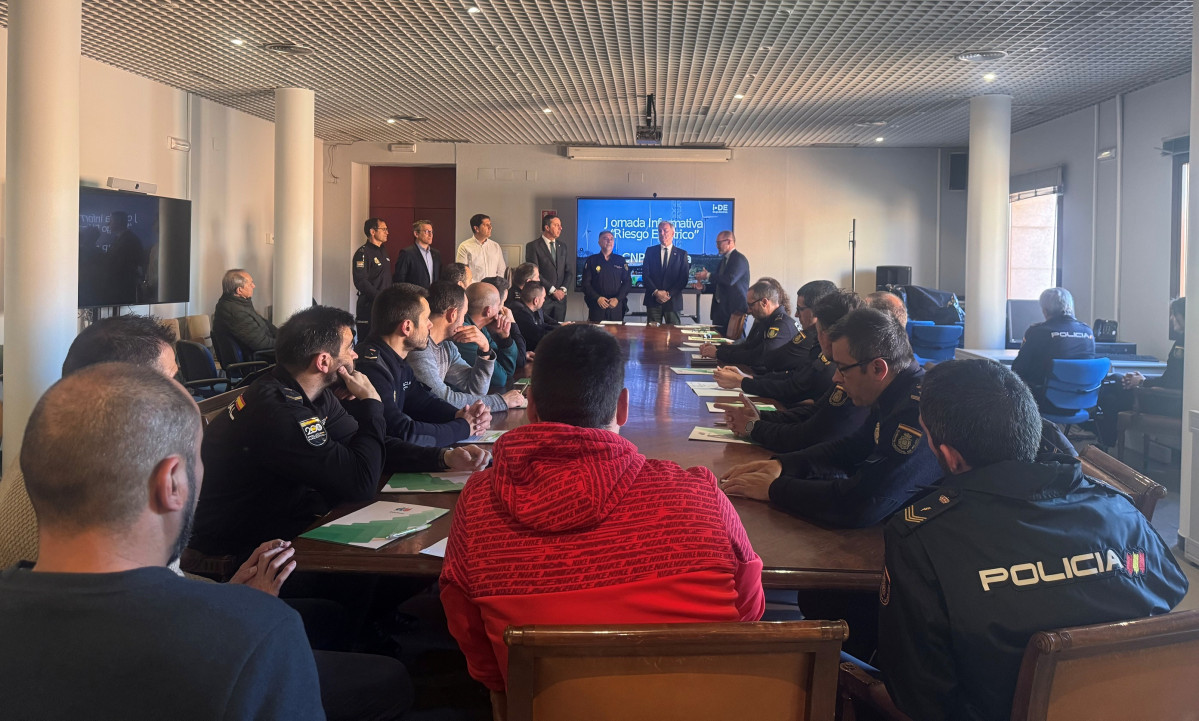 2025 05 15.  i DE forma a Policia Nacional de Palencia
