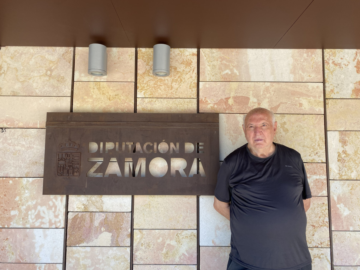 Josu00e9, natural de Ciudad Real y con 88 au00f1os de edad, visita Zamora para conocer los productos del proyecto europeo DIH SE de la Diputaciu00f3n de Zamora.