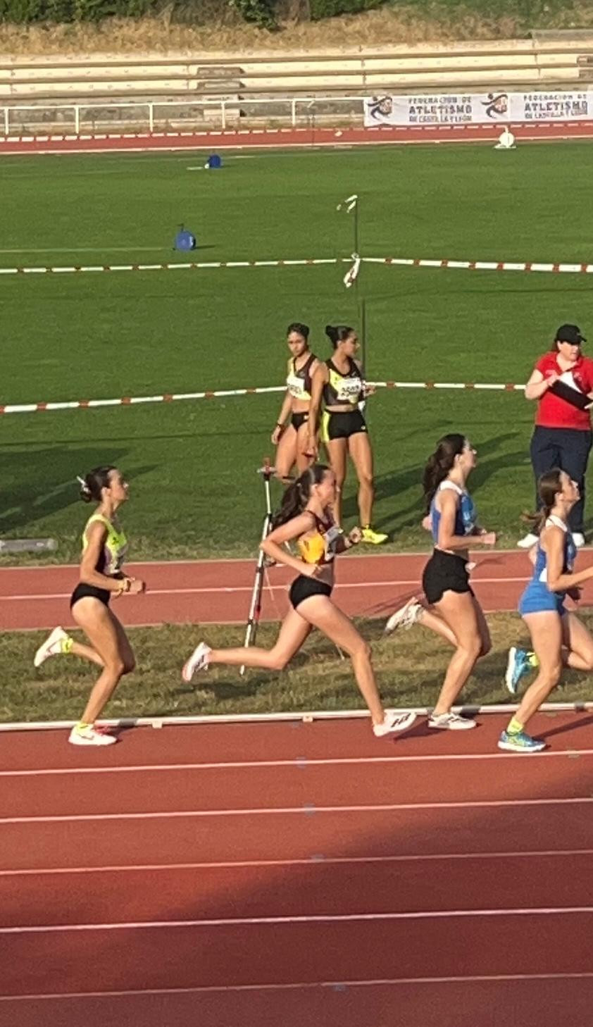Cto Auto. Sub 16, Gabriela Herrero perez en los primeros 200 m. de la carrera