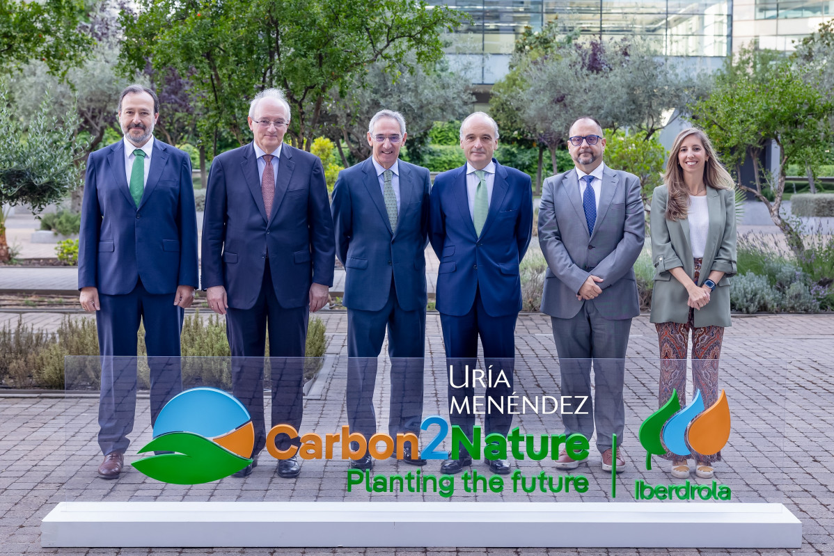 2025 07 14.  Firma foto de familia