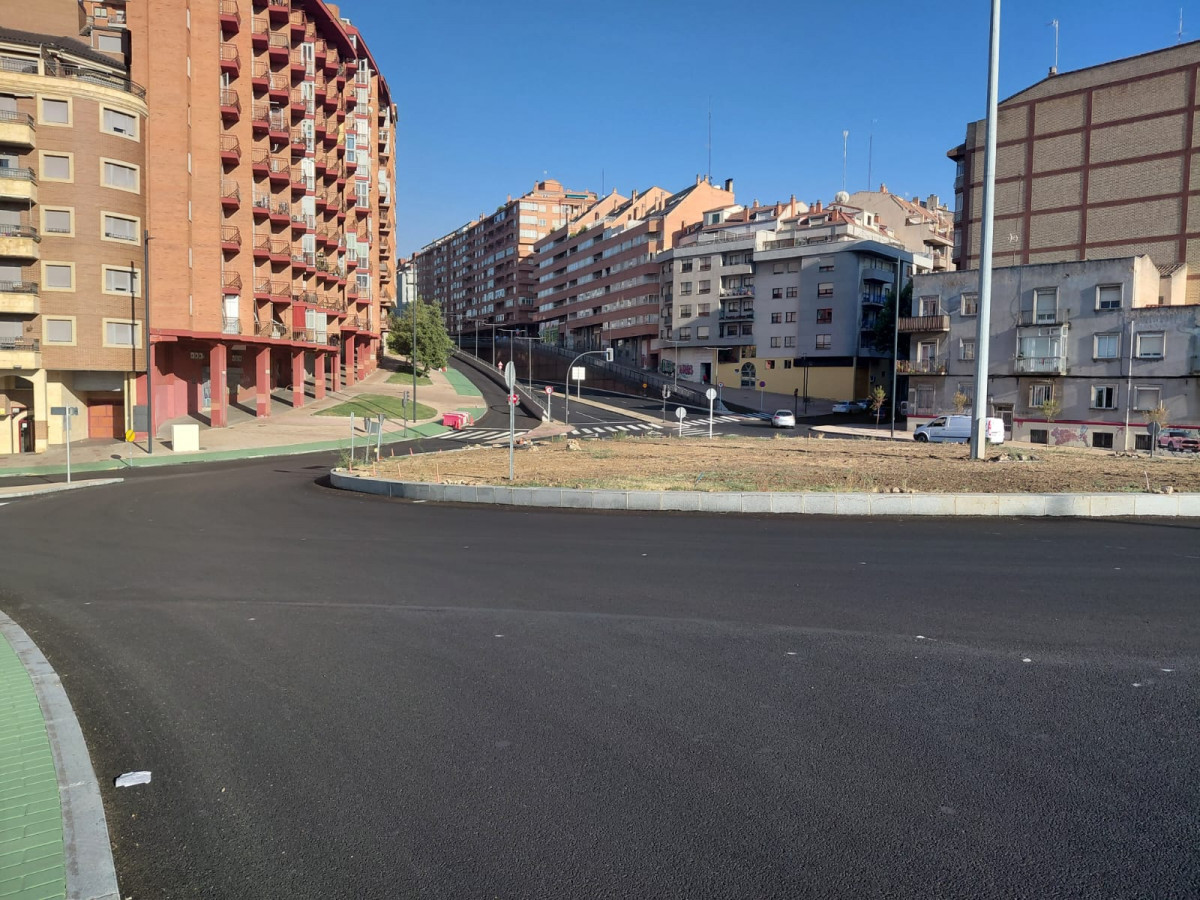 Obras de Humanizaciu00f3n rotondas jardines (2)