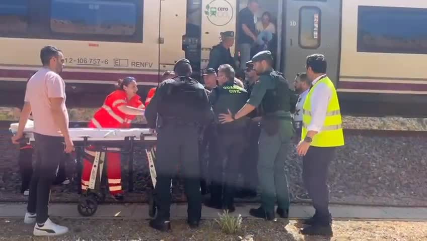 Desalojo tren  Toro 1